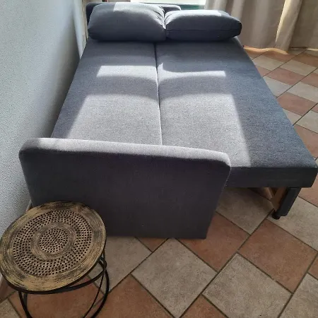 Com 3 Quartos Em Frente A