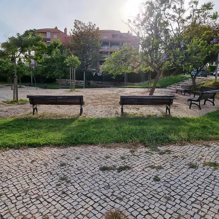 Com 3 Quartos Em Frente A Apartment *