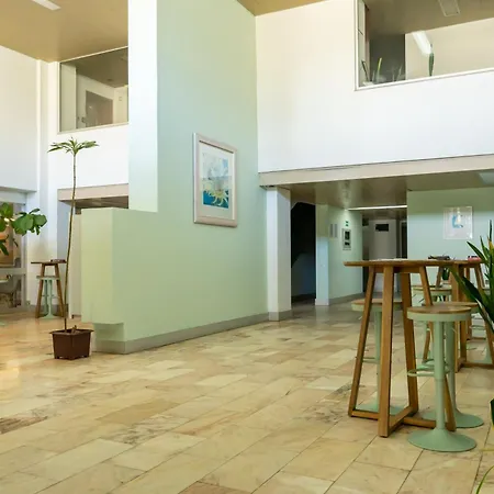 Com 3 Quartos Em Frente A Appartement Portimão