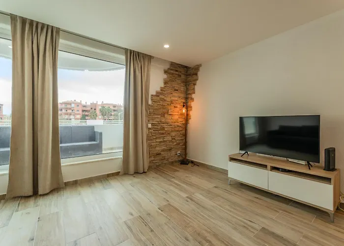 Apartamento Com 3 Quartos Em Frente A Portimão