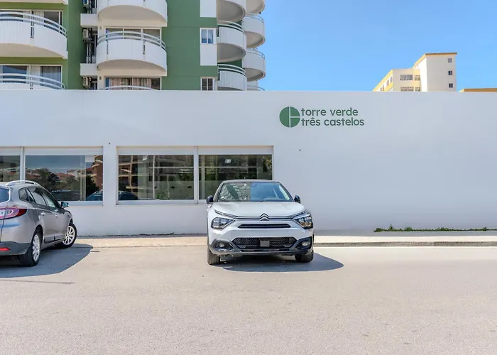 Com 3 Quartos Em Frente A Portimão