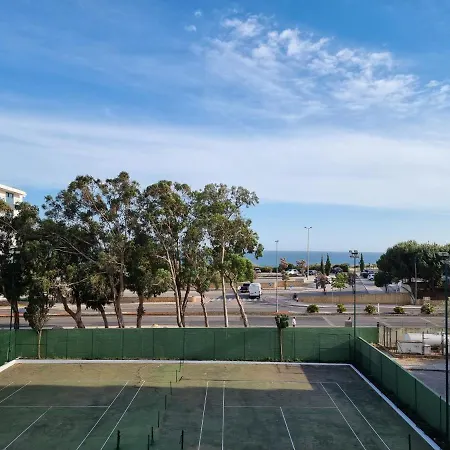 Com 3 Quartos Em Frente A Appartement *